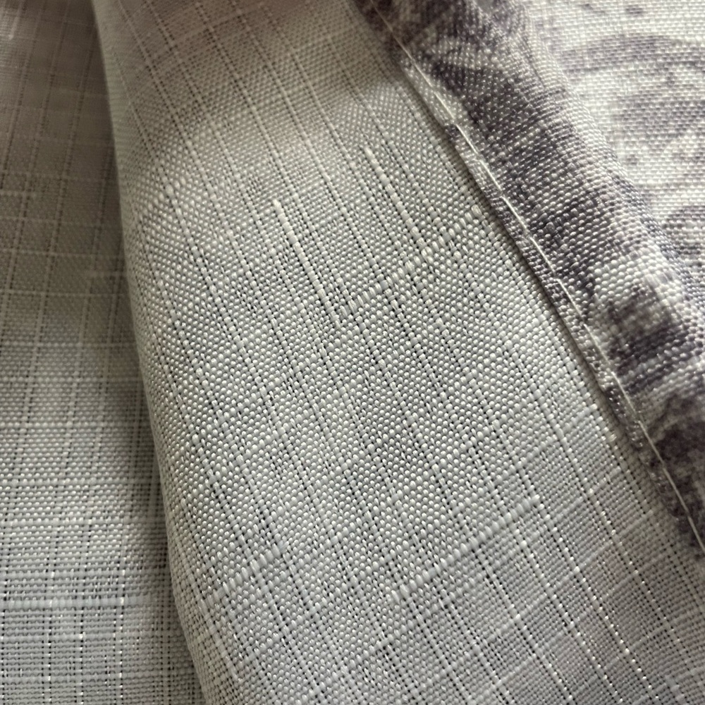 Rectangular Tablecloth in an Elegant Gray and Cream Pattern - Picture 2 of 3
